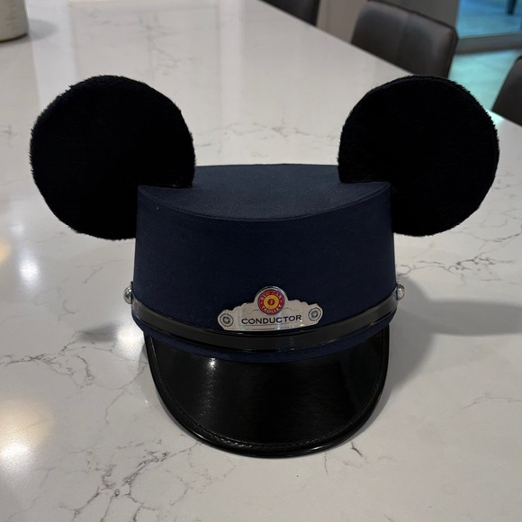 MICKEY MOUSE Conductor Hat 🚂 FROM DISNEY PARKS - Picture 1 of 5